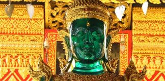The emerald buddha (2)