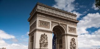 Arc de triomphe paris france