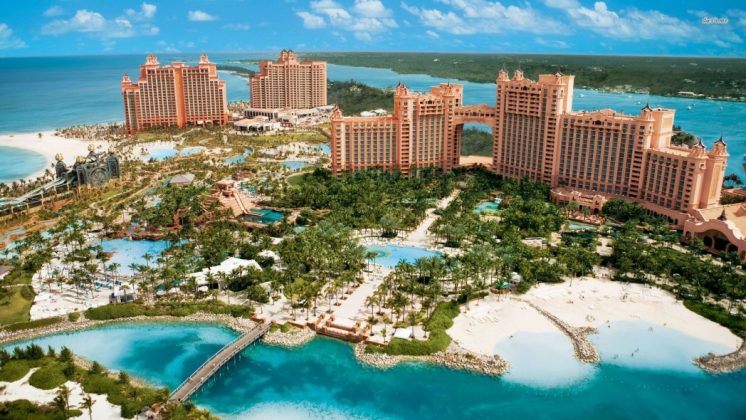 tourist attraction in paradise island bahamas