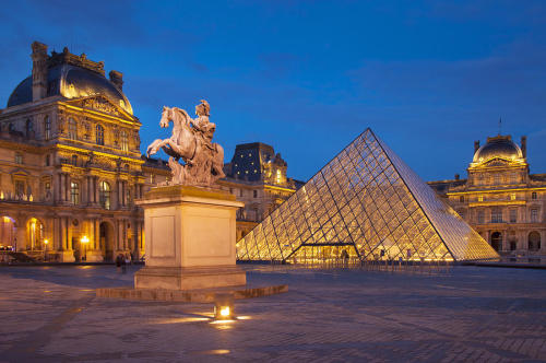 Musee Du Louvre (2)