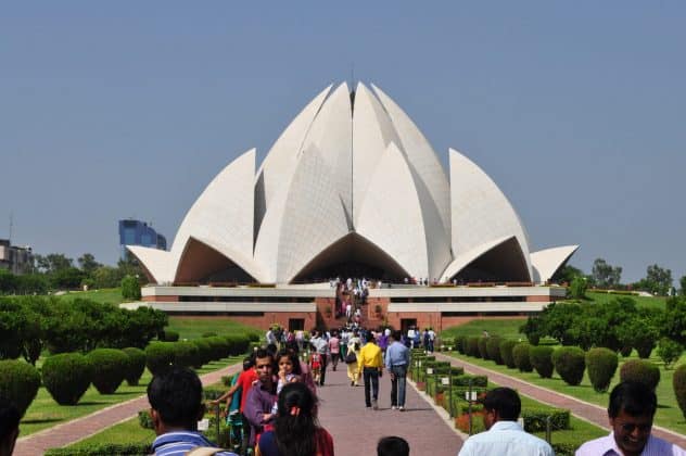 The Lotus Temple, Tourism Spot in Delhi | Found The World