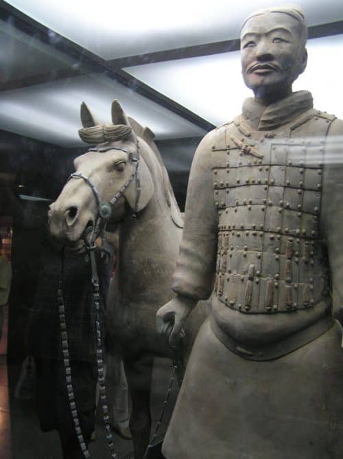  Terracotta Army stand with horse