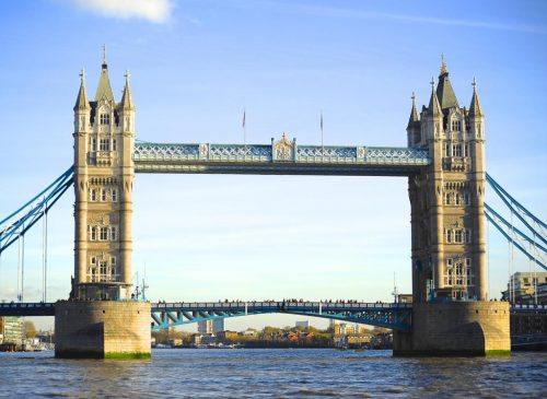 Read this before going to London - London Bridge vs Tower Bridge