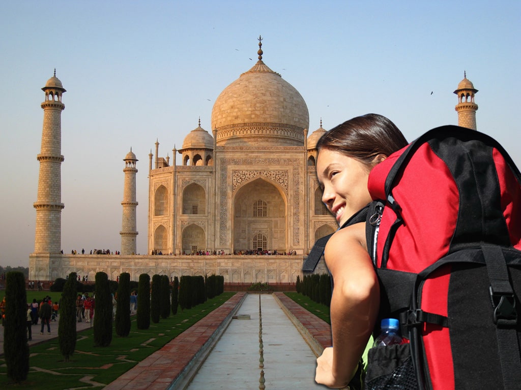 female traveller in india